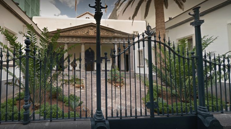 Los dos ayuntamientos capitalinos copan el grueso de las reclamaciones (Foto TA)